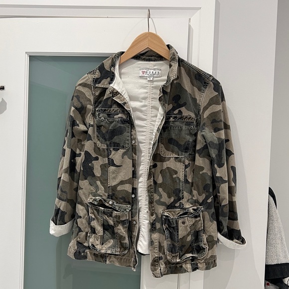 Guess Jacket - Picture 1 of 4